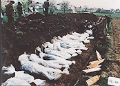 Bodies of people killed around Vitez Ban Ki Moon and Fausto Pocar